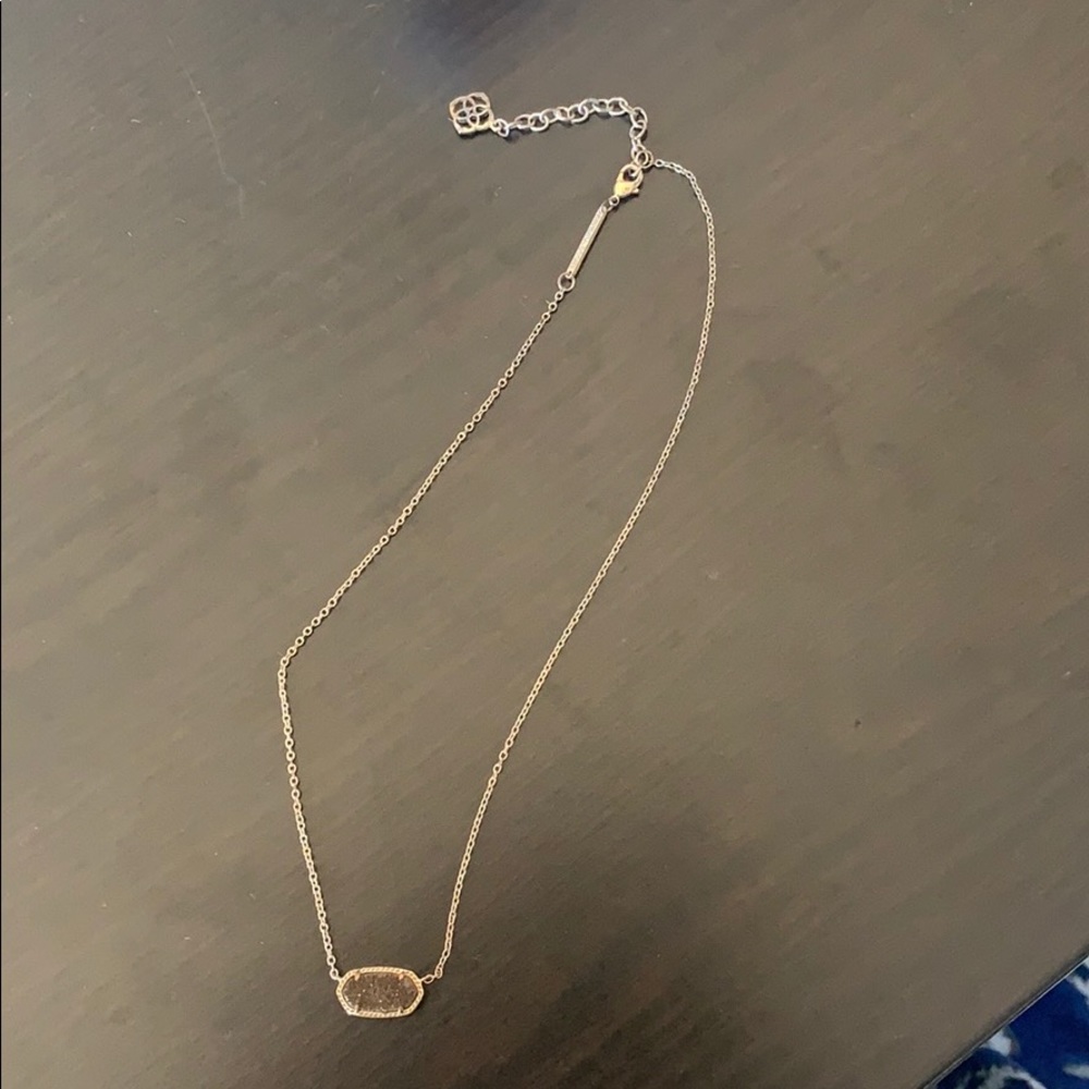 Kendra Scott necklace